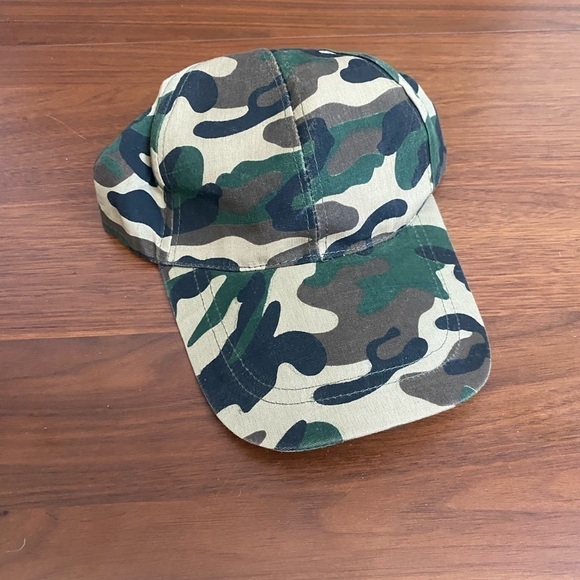 Camouflage Hunters X Outdoors Hat - Picture 2 of 3